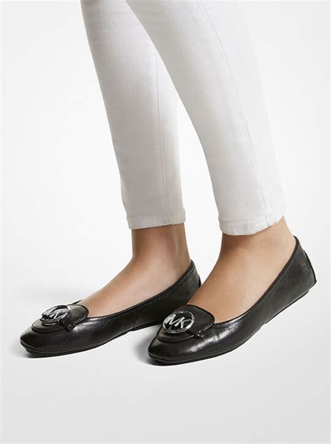 michael kors donkerblauwe leren mocassin|Lillie Leather Moccasin .